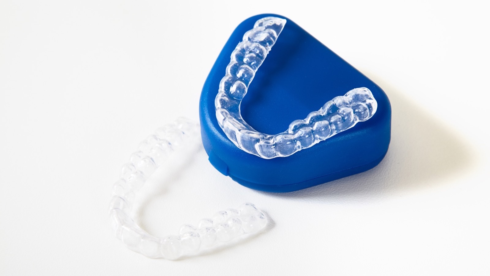 Gouttieres de blanchiment dentaire a domicile